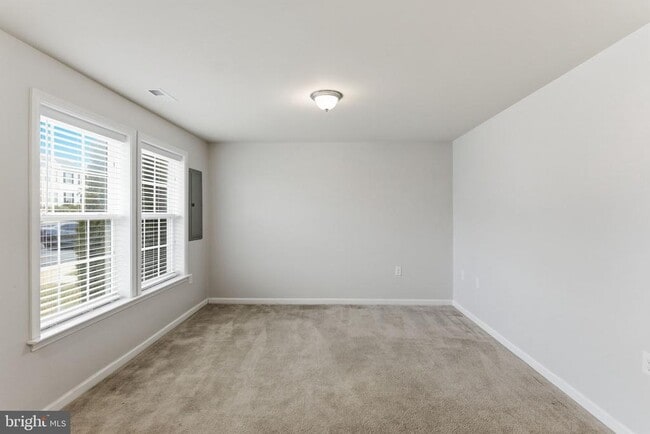 Photo - 37 Britania Ct