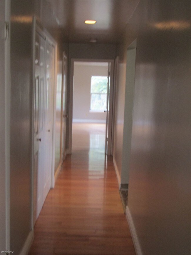 Photo - 3 br, 2 bath Condo - Greenwich Ave Condo Unidad Apt 1-12