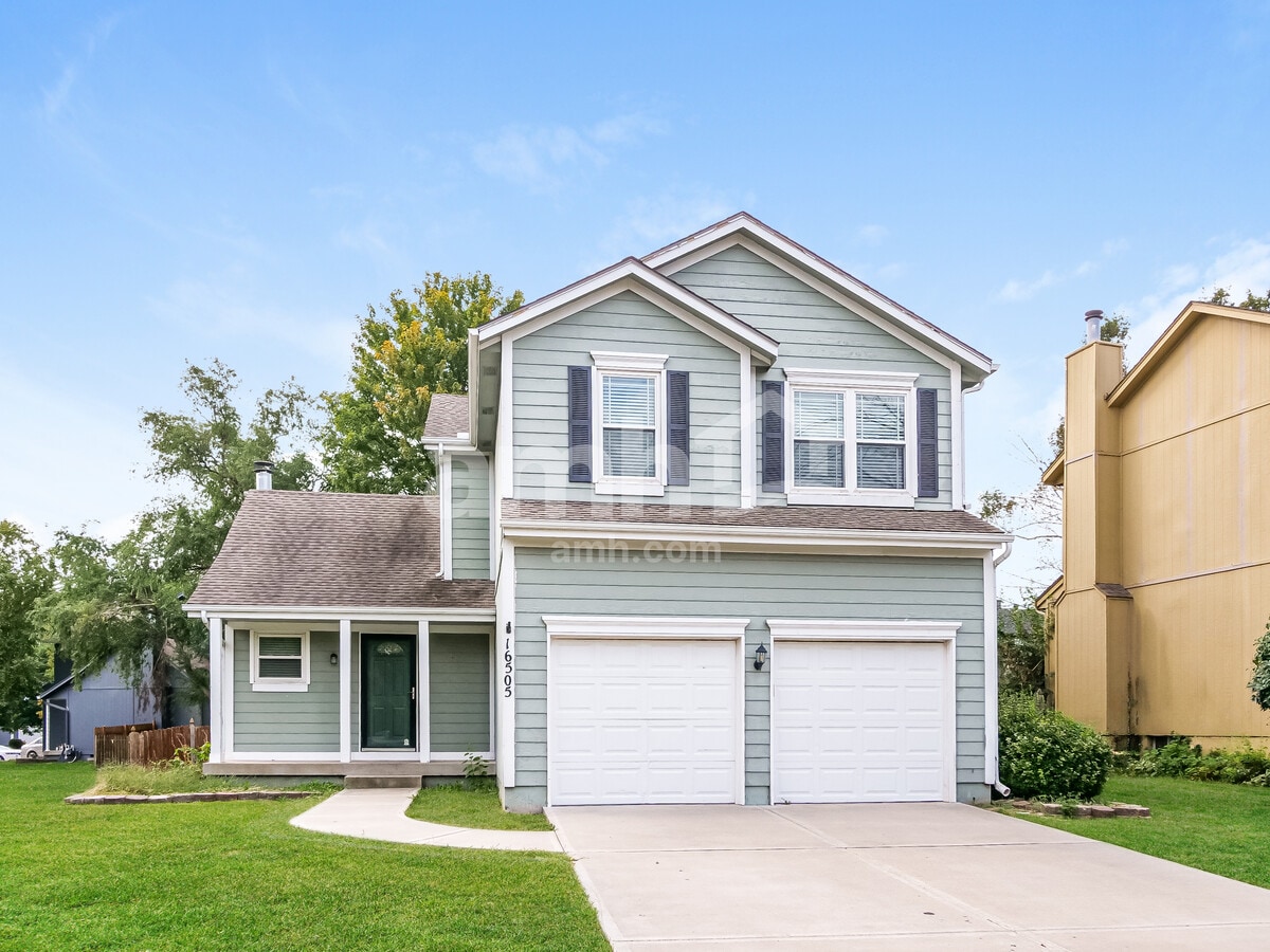 Photo - 16505 W 153rd St House