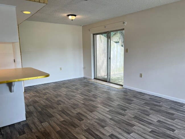 Photo - 4608-4610 Sandy Lane Unit 4608 Sandy Lane