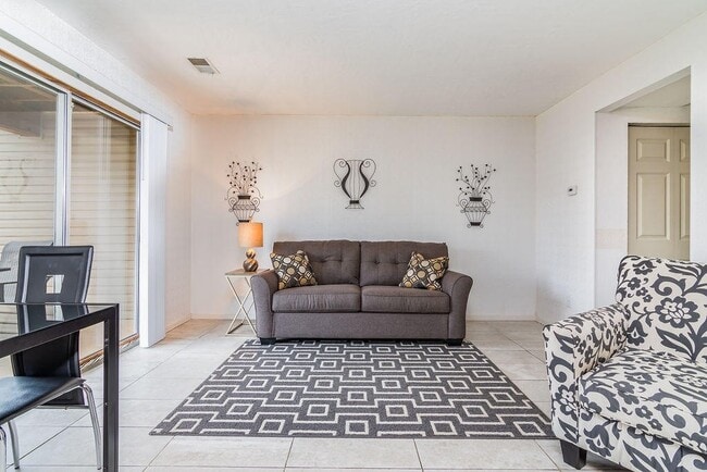 Building Photo - Beautiful Unfurnished 1 Bedroom 1 bath Apartment for Rent in Branson, MO Unit 02