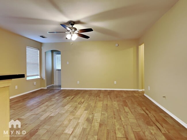 Photo - 635 Ashlen Dr