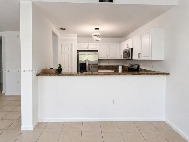 Photo - 11102 NW 83rd St Unit 203