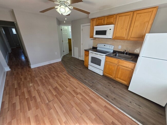 Photo - 4917 Wissahickon Ave Unidad 2F