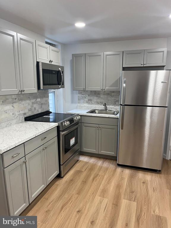 Photo - 163 N Edgewood St