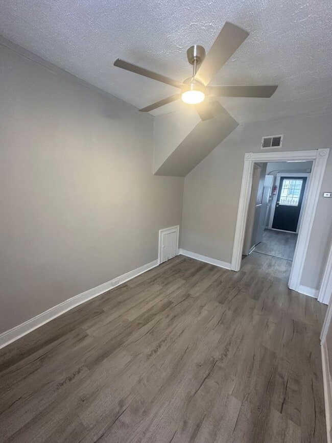 Photo - 22 S Plum St Unit Apt #A (1st Fl)