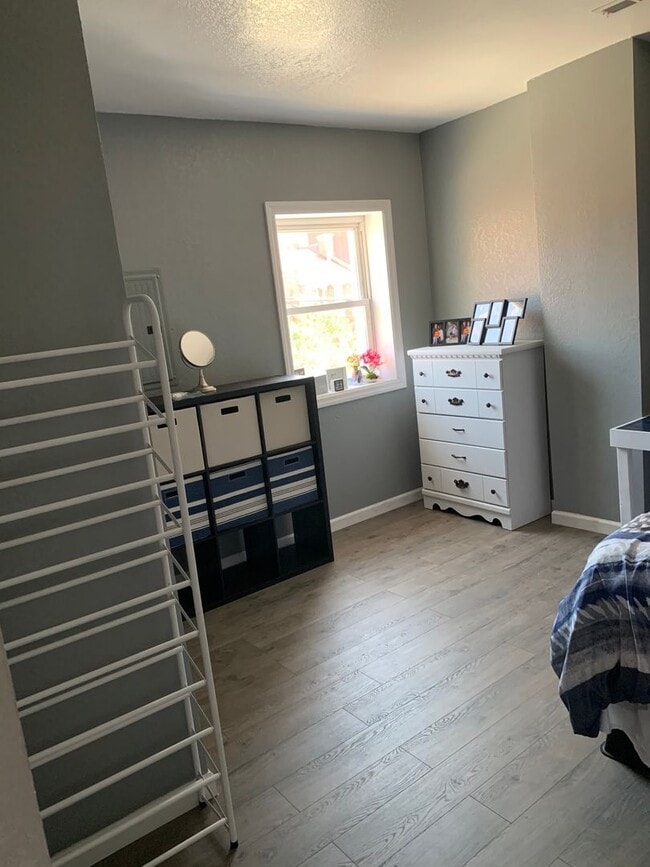 Photo - 903 E Carson St Unit 903 E Carson st two