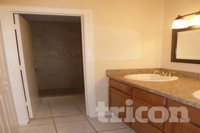 Photo - 3014 Curry Woods Dr