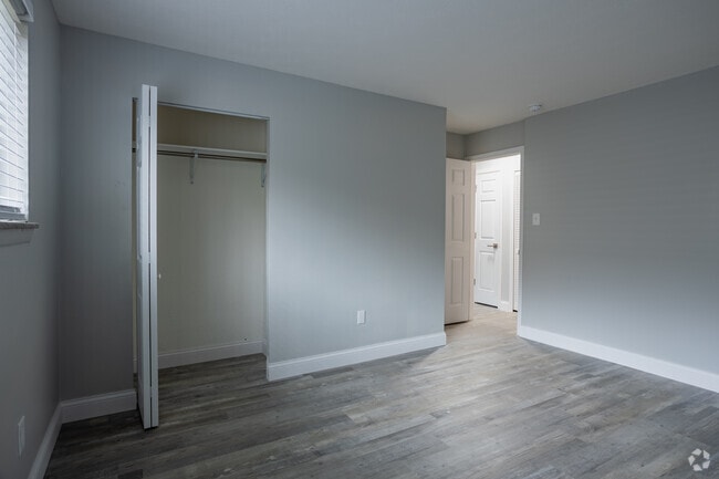 2BD, 1 BA - 950SF