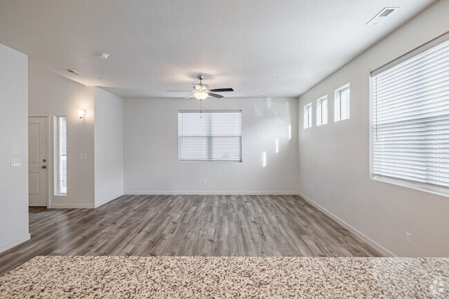 3BD, 2.5BA - 1,665SF - Living Room