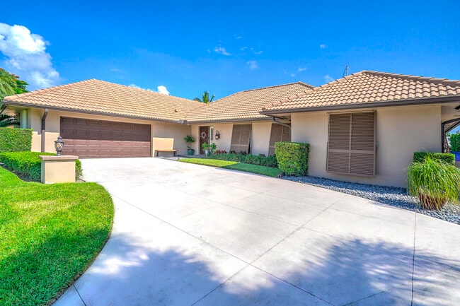 Photo - 1090 Fairview Ln