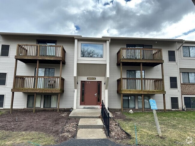 Building Photo - 30042 W 12 Mile Rd Unit 60 Rental