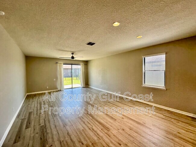 Photo - 10704 56th St E