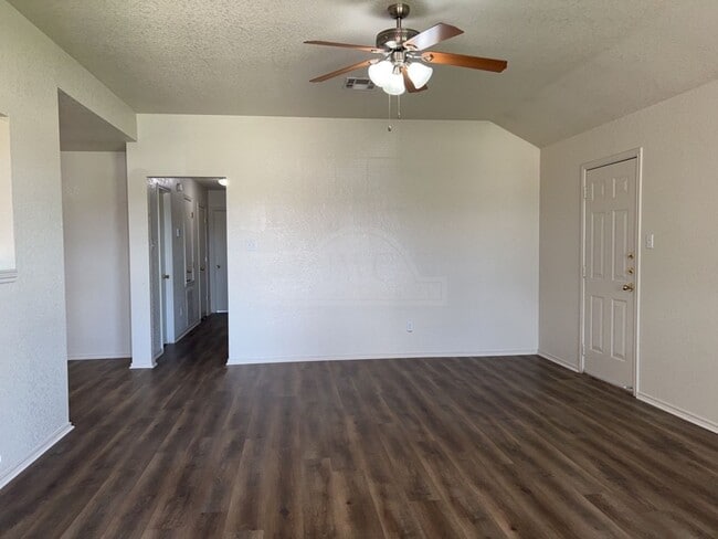Photo - 2601 Lucille Dr