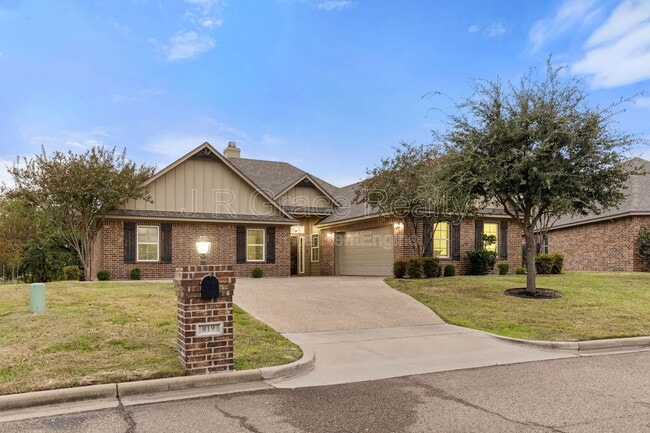 Building Photo - 19 N Shore Cir