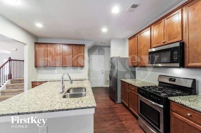 Photo - 423 Fredrick Dr