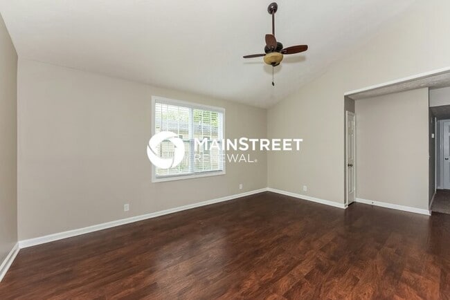 Photo - 4 Bedroom Pet-Friendly Home in Madison, TN with Main Street Renewal