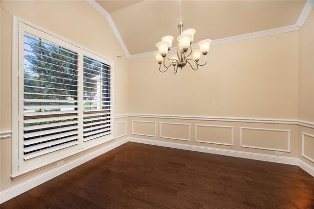 Photo - 513 Royal Glade Dr