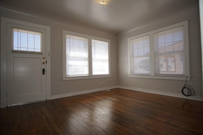 Photo - 3815 Mountain Ave