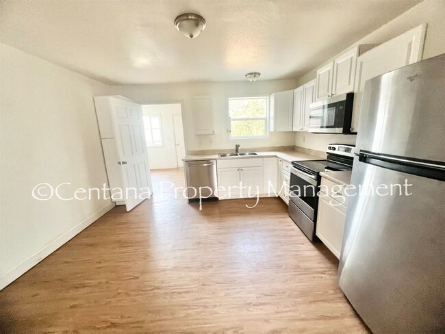 Photo - 2205 Locust St