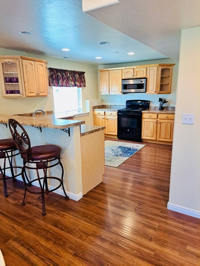 Photo - 334 W Shadow Ridge Dr