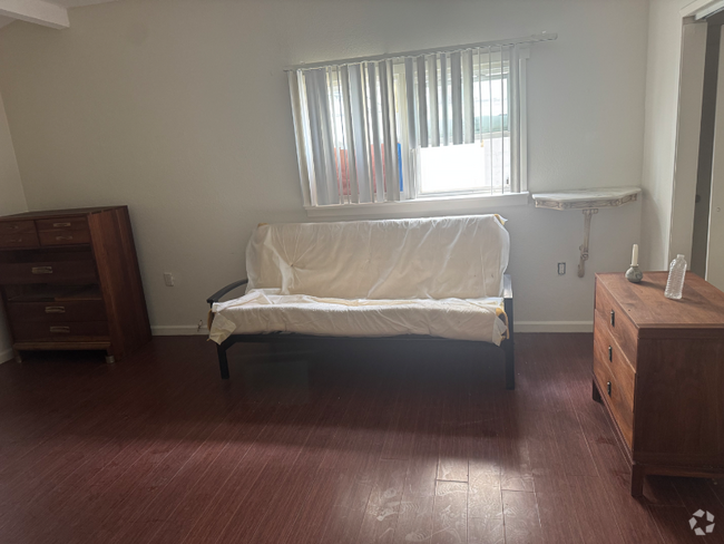 Building Photo - 20957 Community St Rental