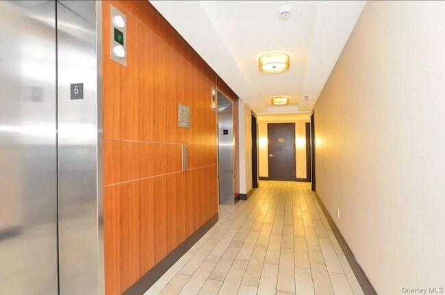 Photo - 39-16 Prince St Unidad 6E