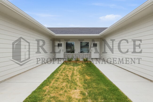 Photo - 157 N Gowen St