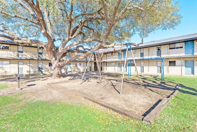 Orchard Hills Apartments Playground - Orchard Hills