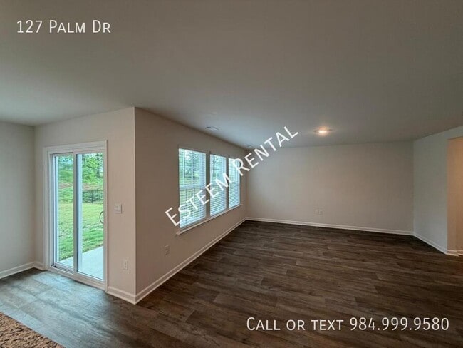 Photo - 127 Palm Dr