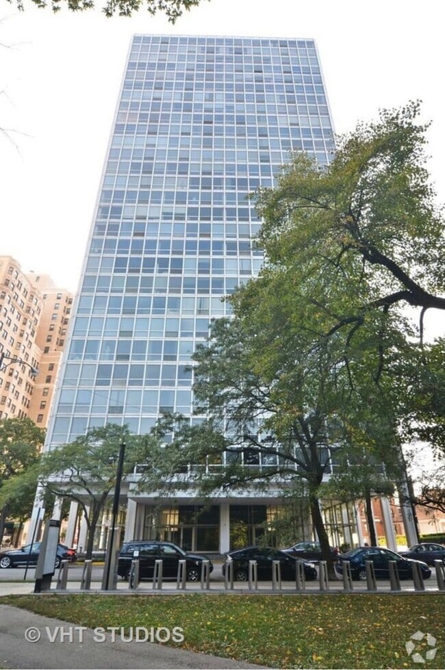 Building Photo - 2400 N Lakeview Ave Unit 716 Rental