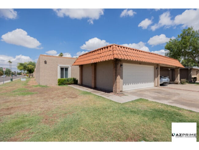 Building Photo - Prime Tempe location Meets Modern Upgrades... Rental