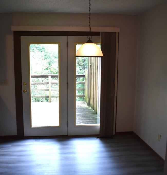 Photo - 1317 Southview Cir