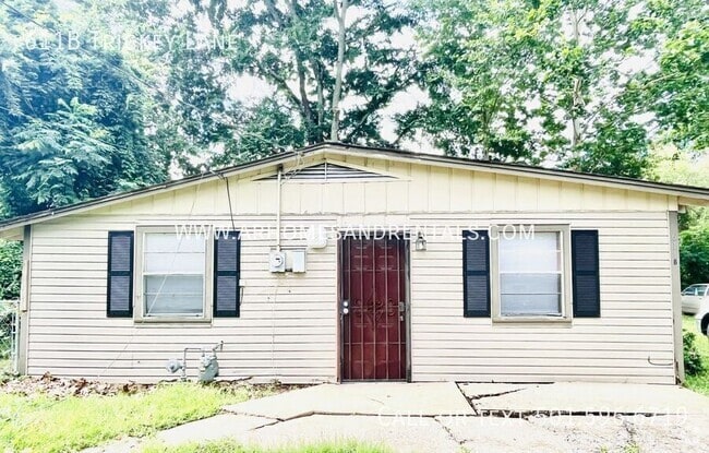 Building Photo - 611 W Trickey Ln Rental