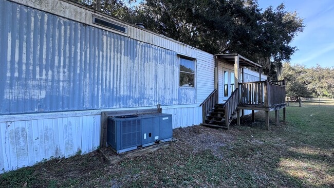 Photo - 17330 NE 60th St