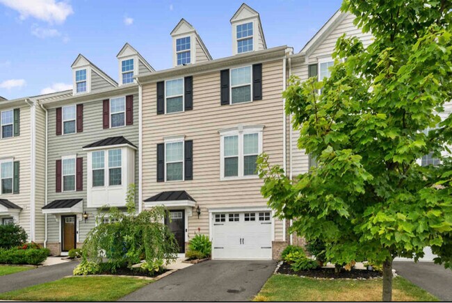 Photo - 169 Star Dr Townhome