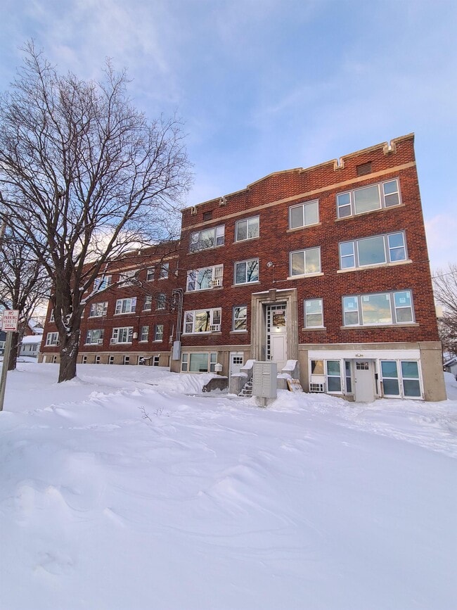 Photo - 833 W 2nd St Apartment Unit #207