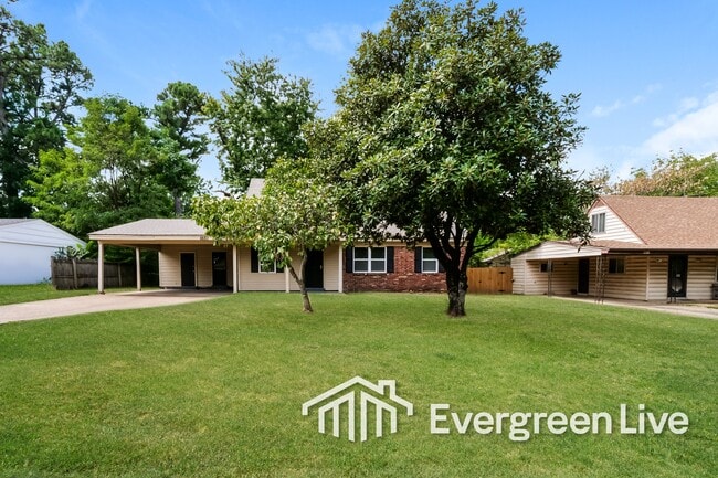 Photo - 8883 Whitworth St