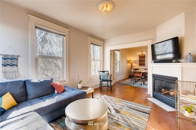 Photo - Charming Cottage Style Condo in Fremont!