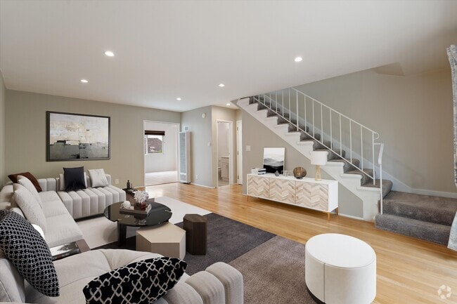 Building Photo - 1225 Washington Ave Unit 1225 Washington Ave. #8 Rental
