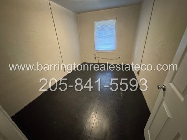 Photo - 337 Iota Ave S Unidad B