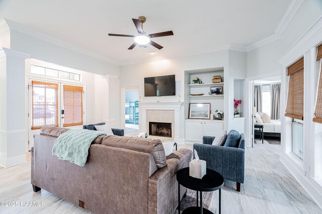 130 Windermere Cir