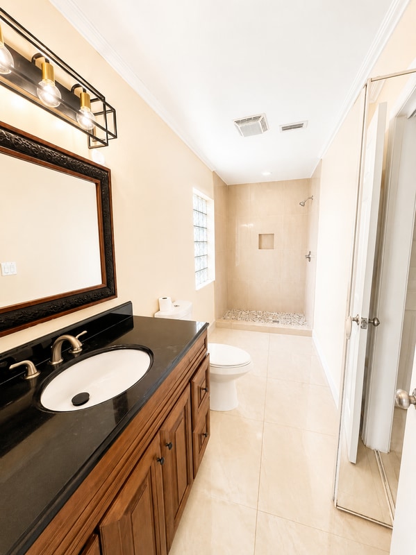 Photo - 7434 Thatcher Ave