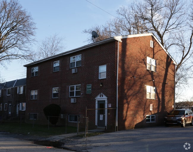Ravenswood Apartments