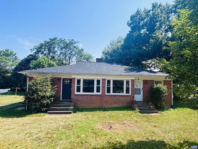Photo - 5683 Myrtle St