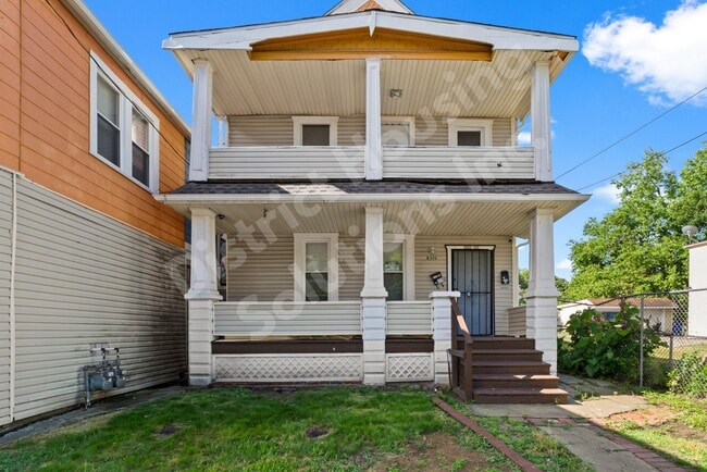 Building Photo - 8302 Sowinski Ave Unit Lower