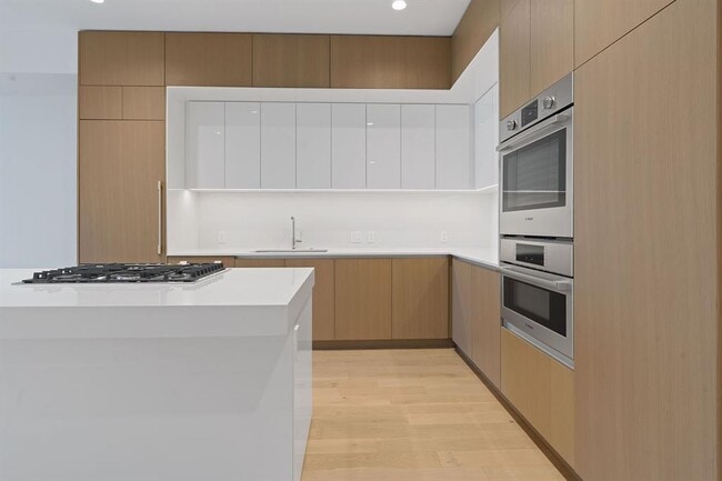 Photo - 313 W 17th St Unit 1203