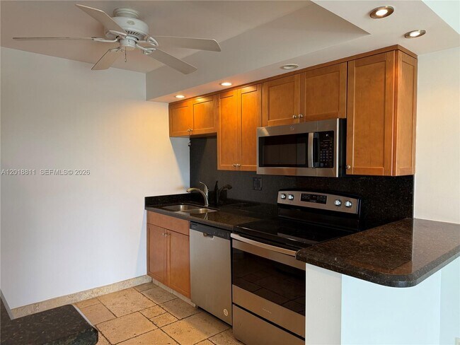 2900 NE 30th St Unit A-7