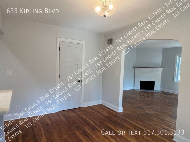 Photo - 635 Kipling Blvd