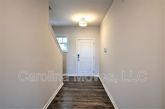 Photo - 32 Apricot Ln